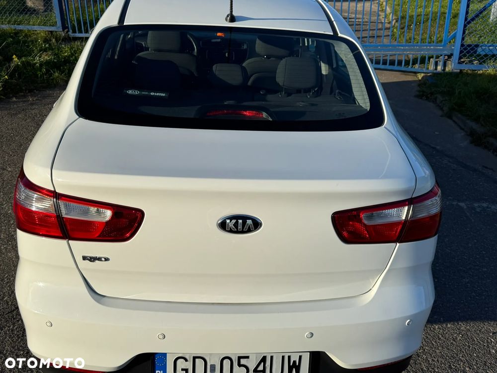 Kia Rio - 6