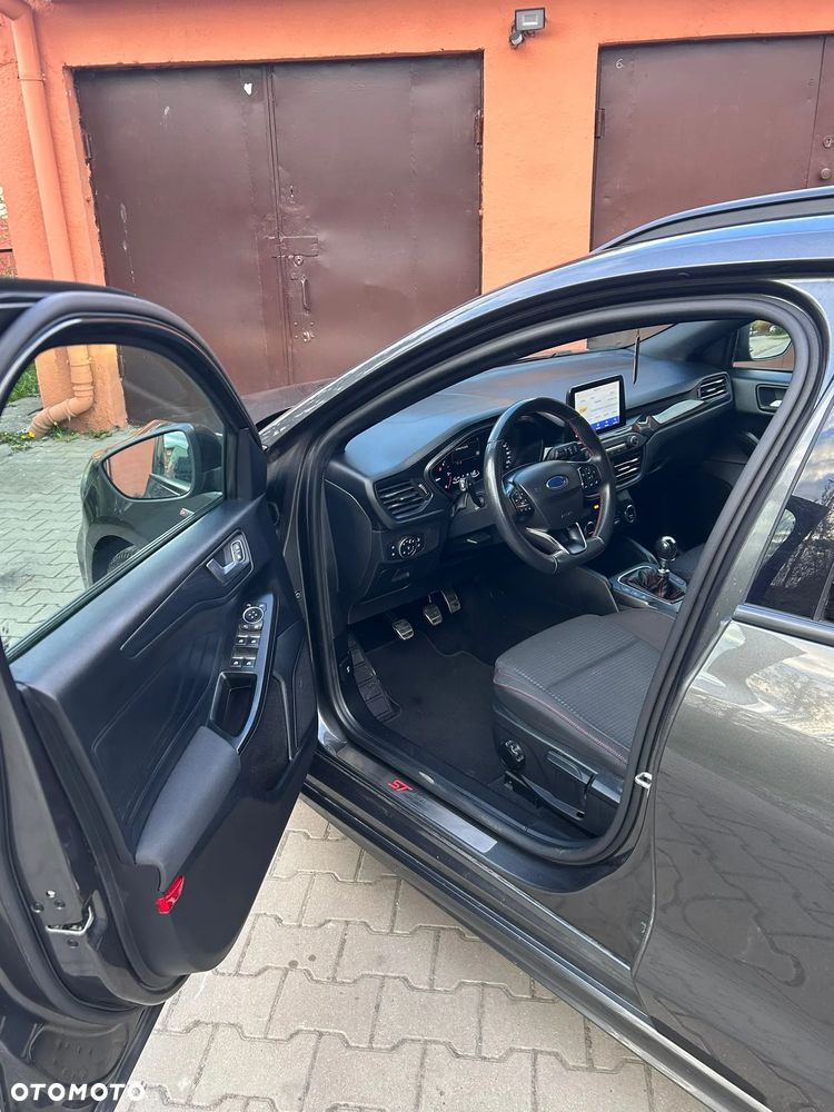 Ford Focus 1.5 EcoBlue Start-Stopp-System ST-LINE - 20
