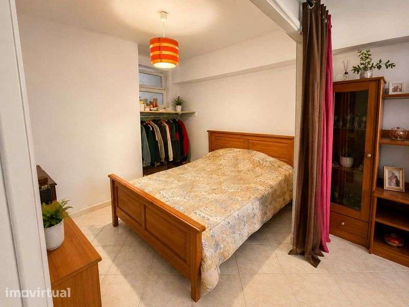 Apartamento T2 na Arrentela, Seixal para Remodelar - Grande imagem: 4/12