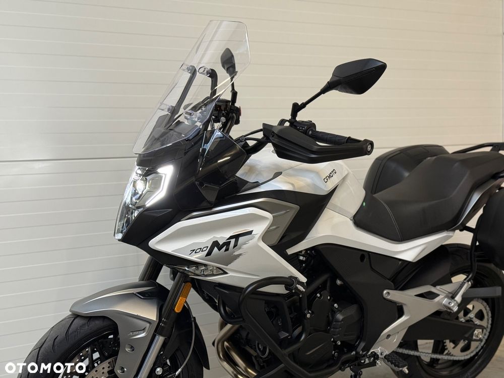 CFMoto 700MT - 21