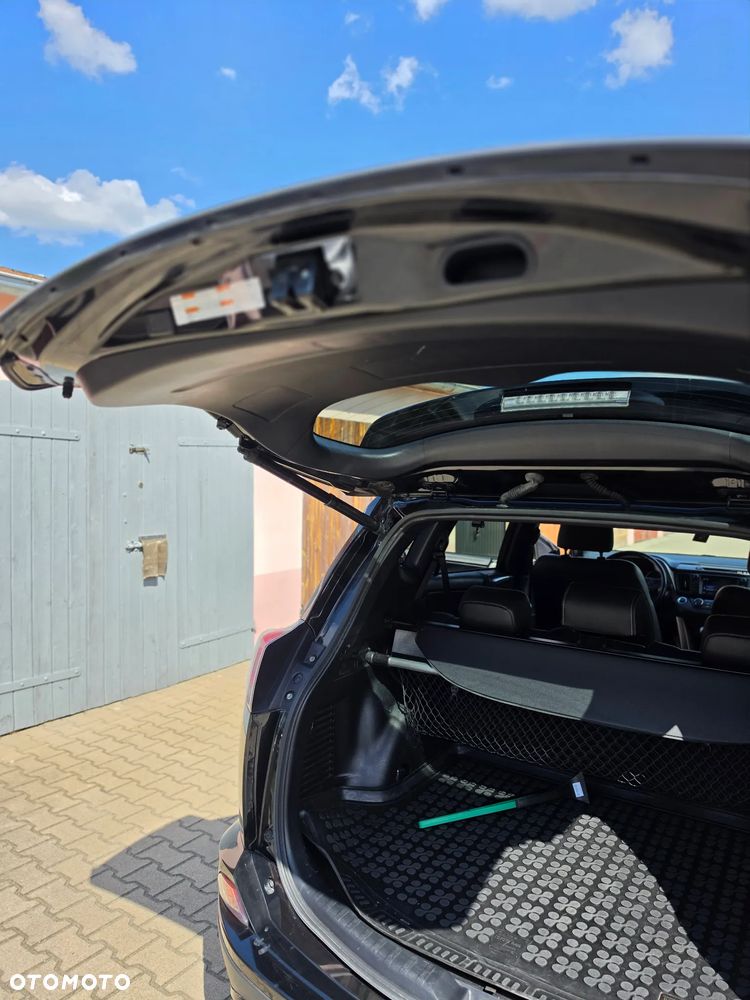 Toyota RAV4 2.0 D-4D Premium 4x2 - 4