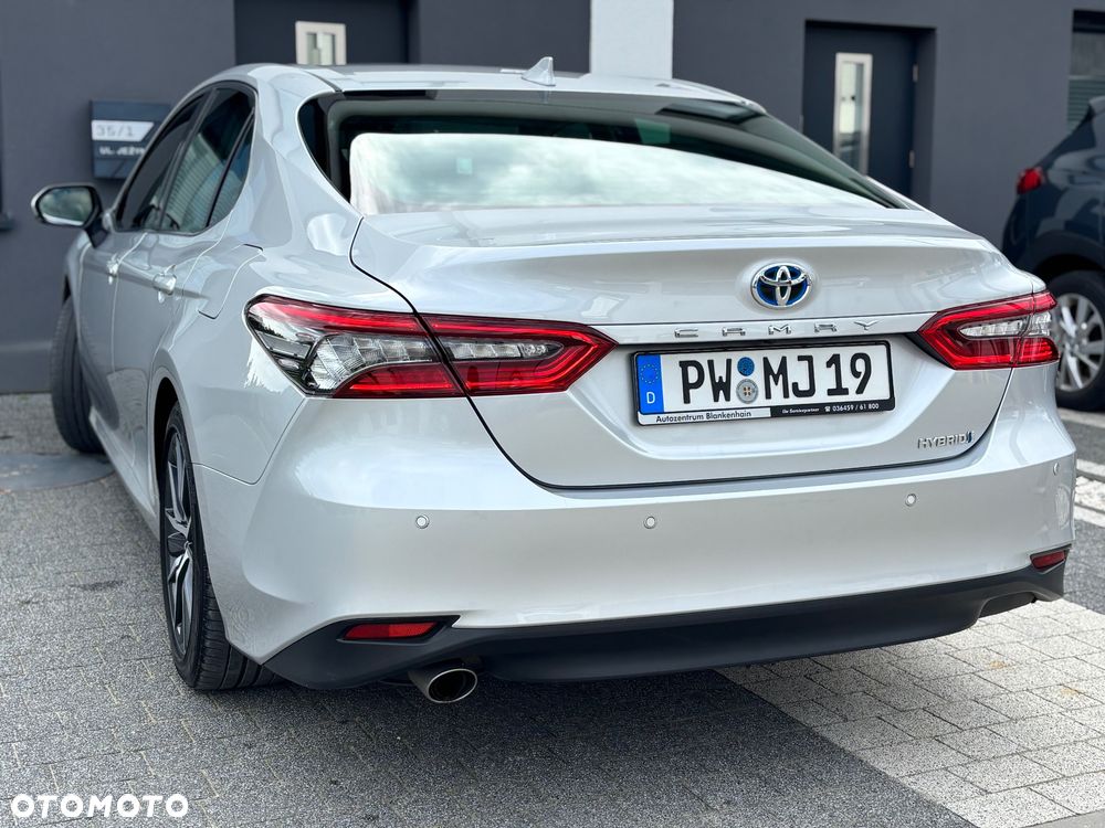 Toyota Camry 2.5 Hybrid Executive CVT - 9