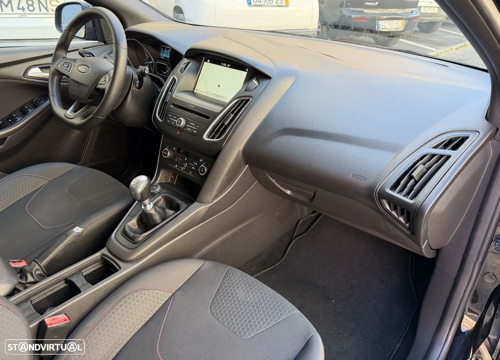Ford Focus SW 1.0 SCTi ST-Line - 19