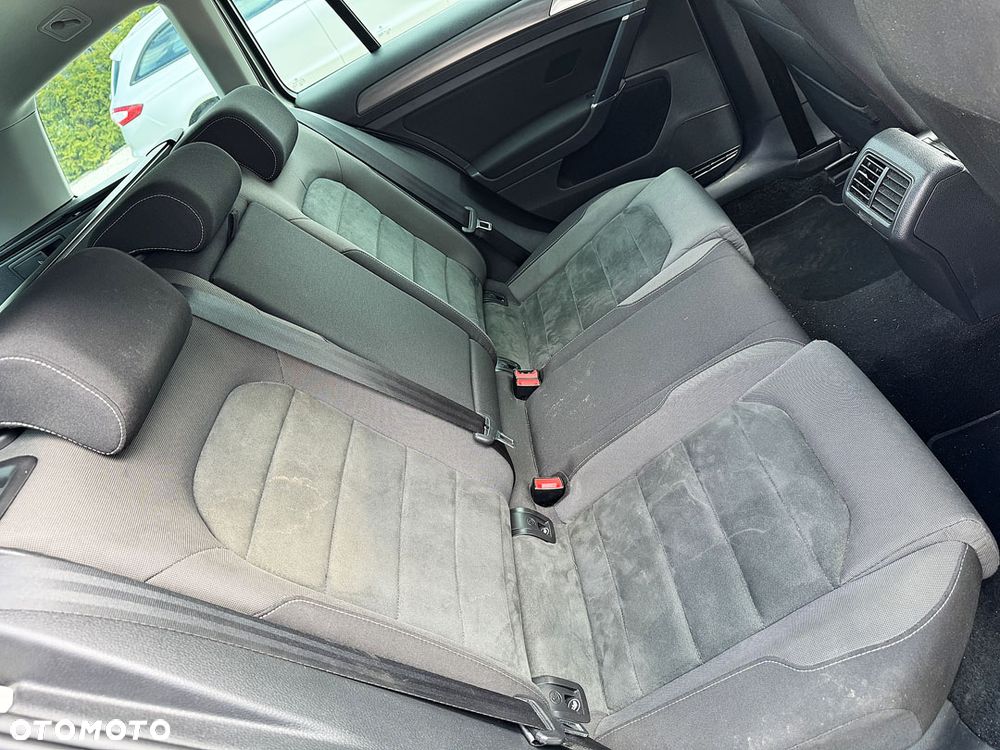 Volkswagen Golf 1.6 TDI SCR Trendline - 34