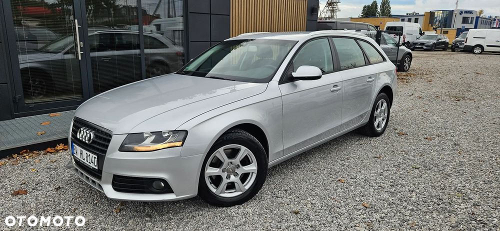 Audi A4 2011 photo 2