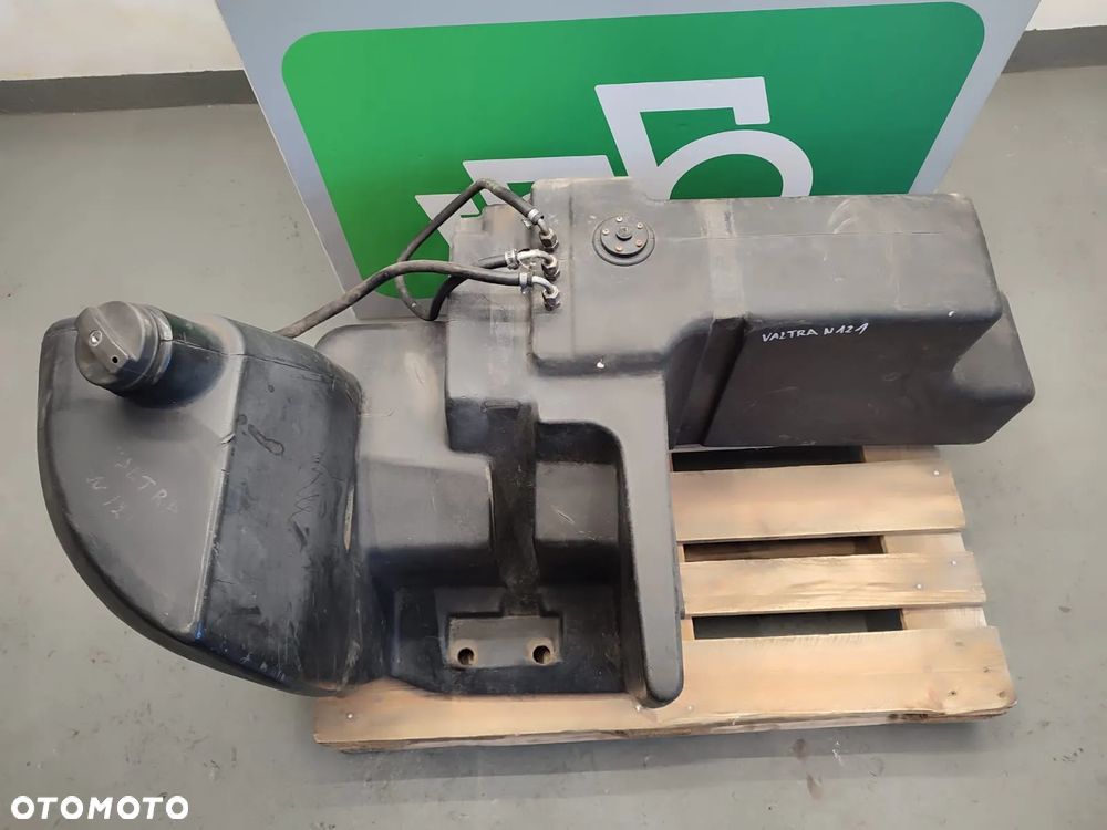 Zbiornik paliwa V36321500 Valtra N121 - 2