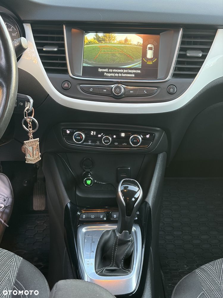 Opel Crossland X - 17