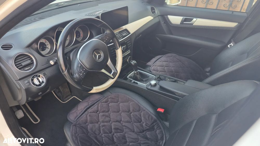 Mercedes-Benz C - 7