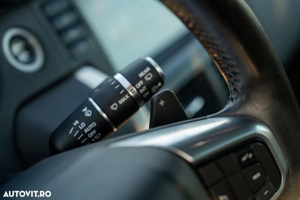 Land Rover Discovery Sport - 28