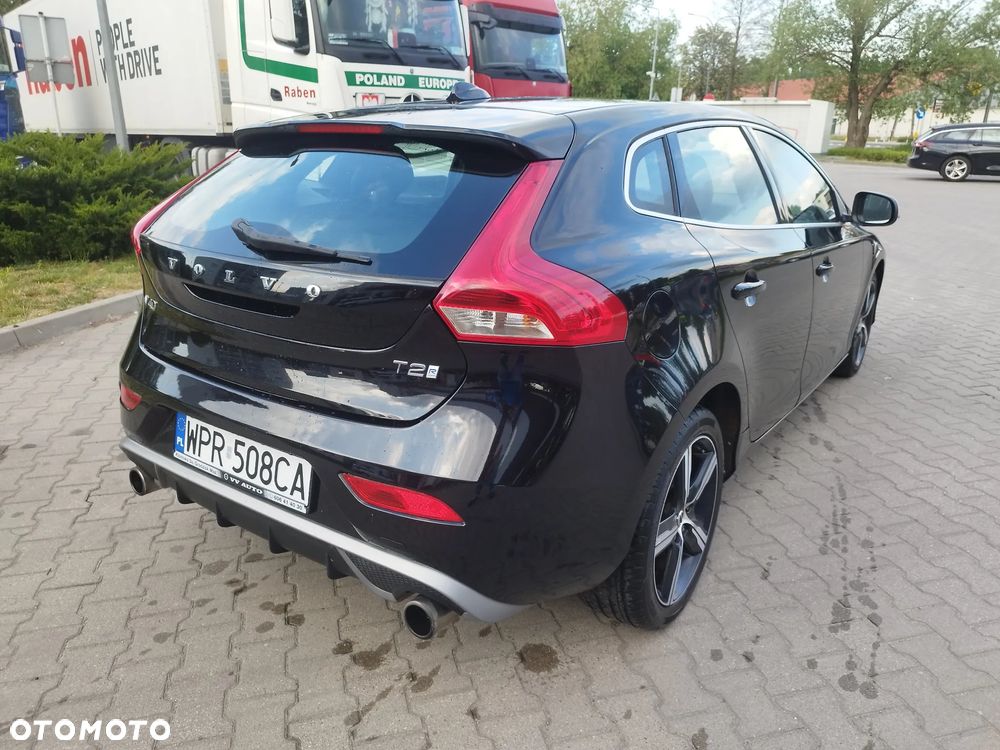 Volvo V40 T2 Drive-E R-Design Momentum - 6