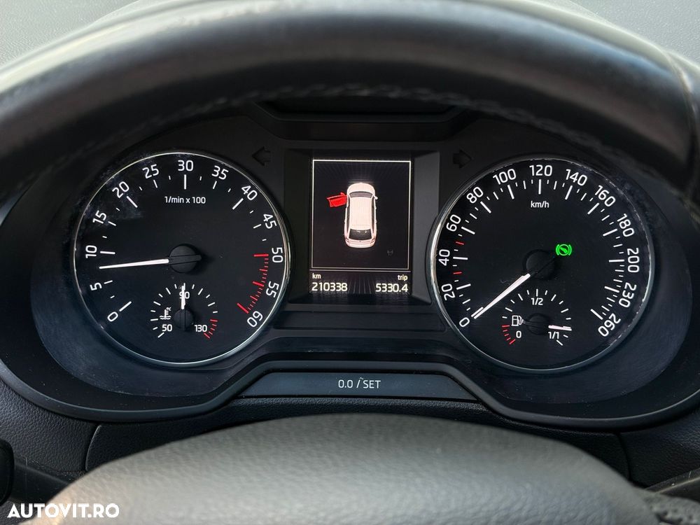 Skoda Octavia 1.6 TDI (Green tec) DSG Style - 16