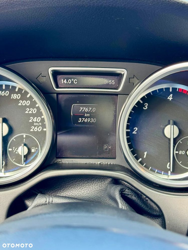 Mercedes-Benz ML 350 BlueTEC 4-Matic - 12