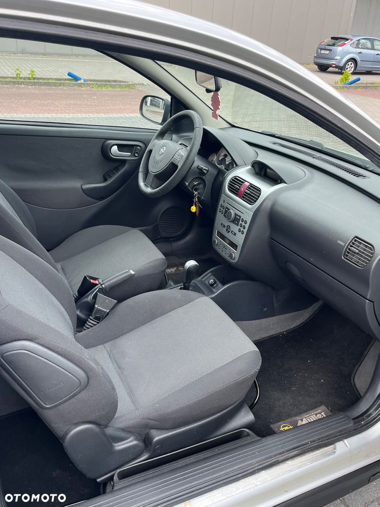 Opel Corsa 1.2 16V Sport EasyTronic - 23