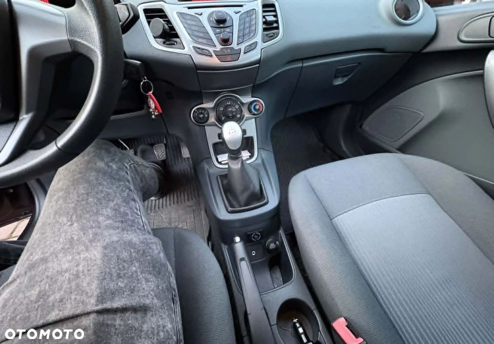 Ford Fiesta 1.25 Trend EU5 - 11