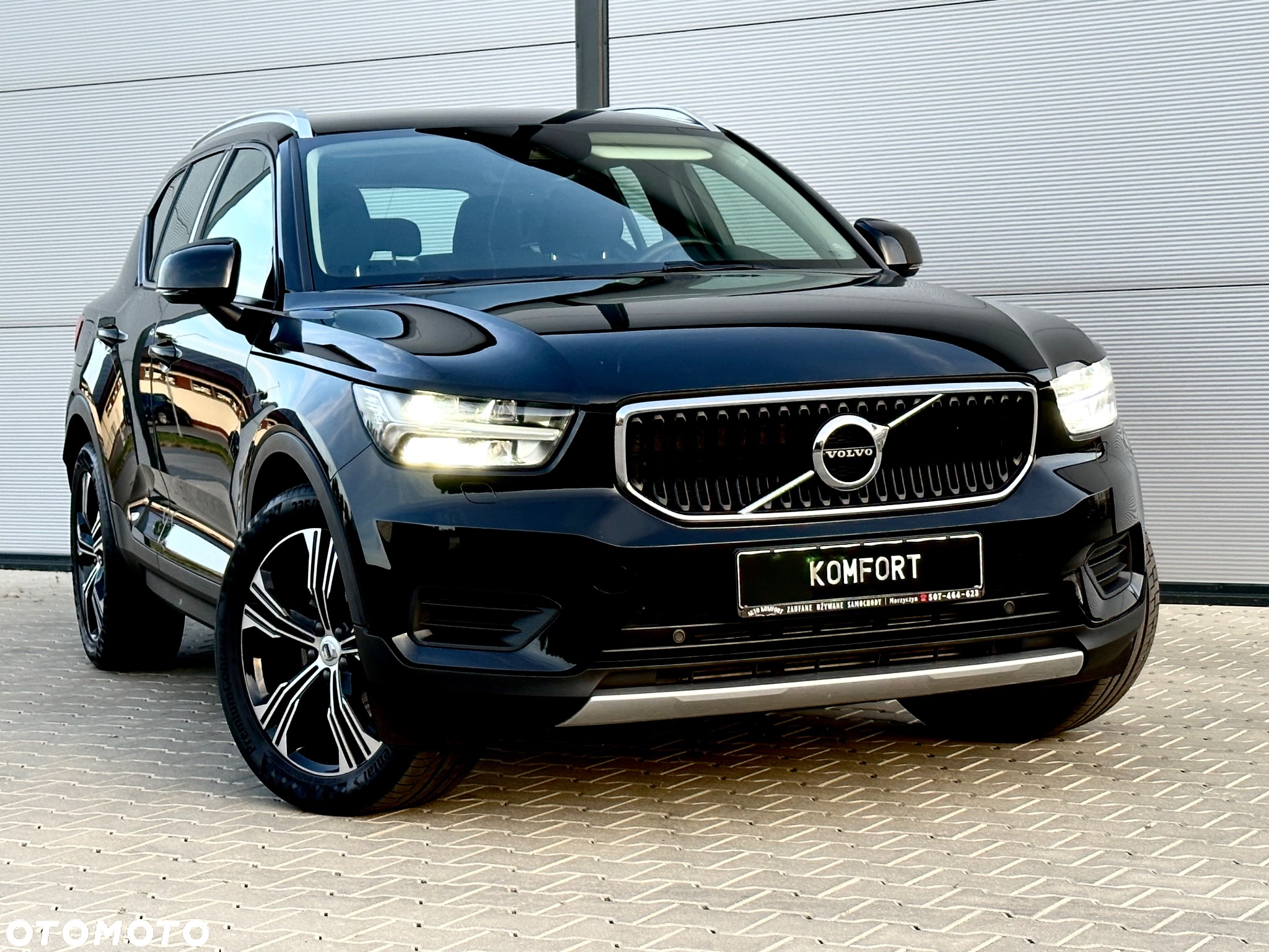 Volvo XC 40 D4 AWD Momentum Pro - 8
