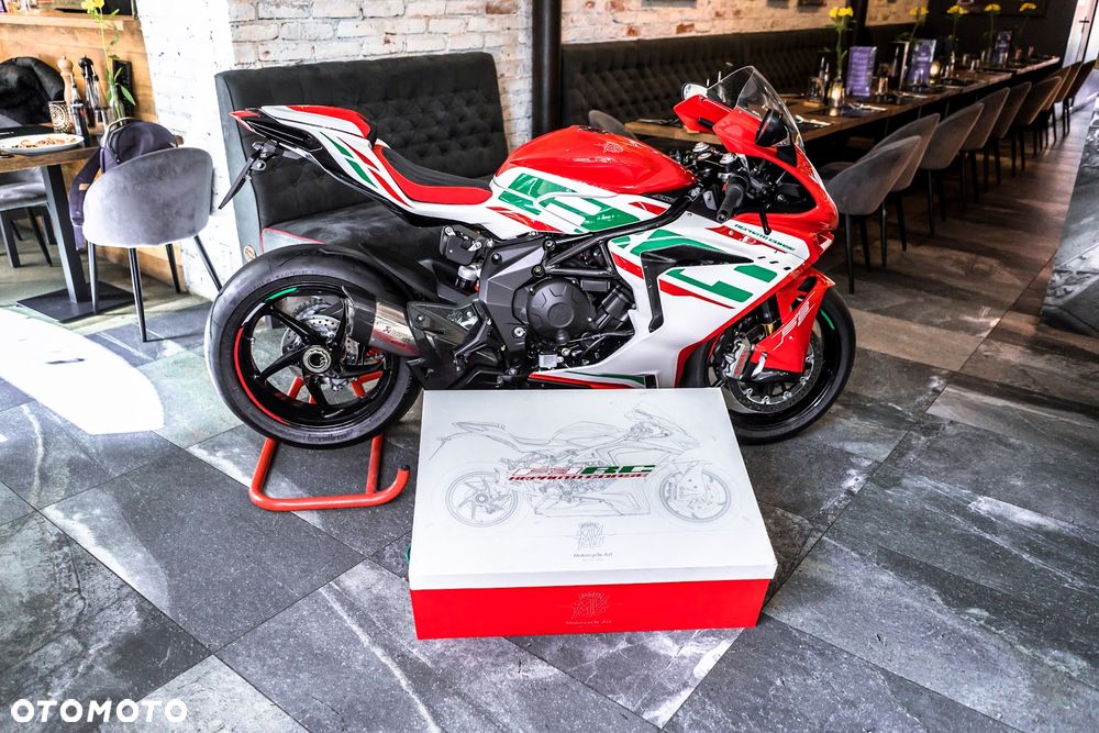 MV AGUSTA F3 - 15