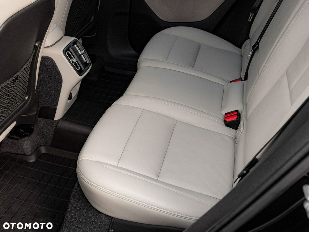 Volvo XC 40 - 28