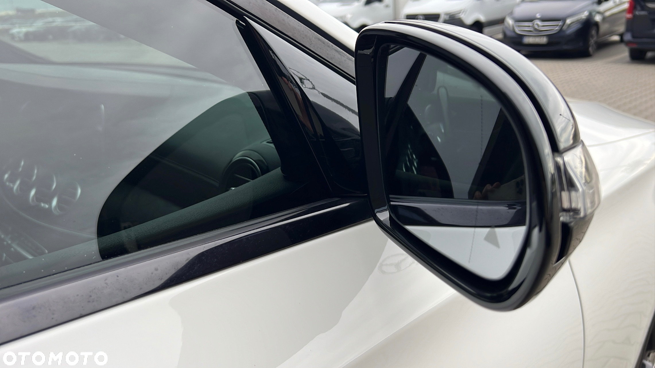 Mercedes-Benz Klasa E 220 d 4-Matic 9G-TRONIC - 16