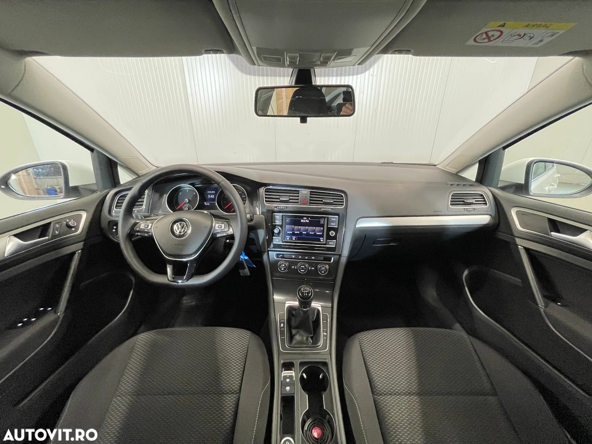 Volkswagen Golf 1.6 TDI Trendline - 7