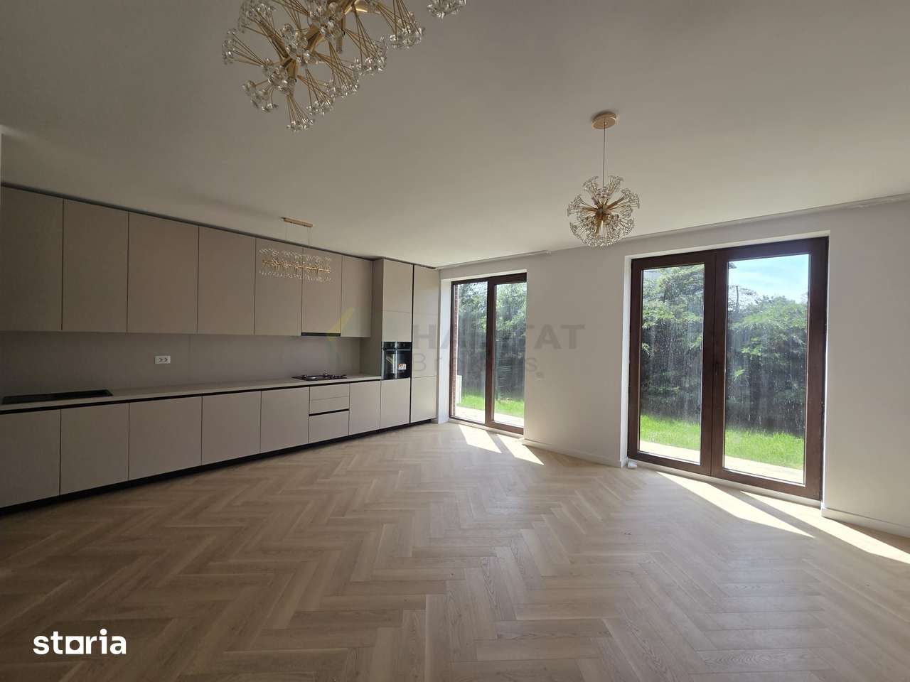 Duplex finalizat in complex stil brâncovenesc, cu grădină proprie — fotografia 3
