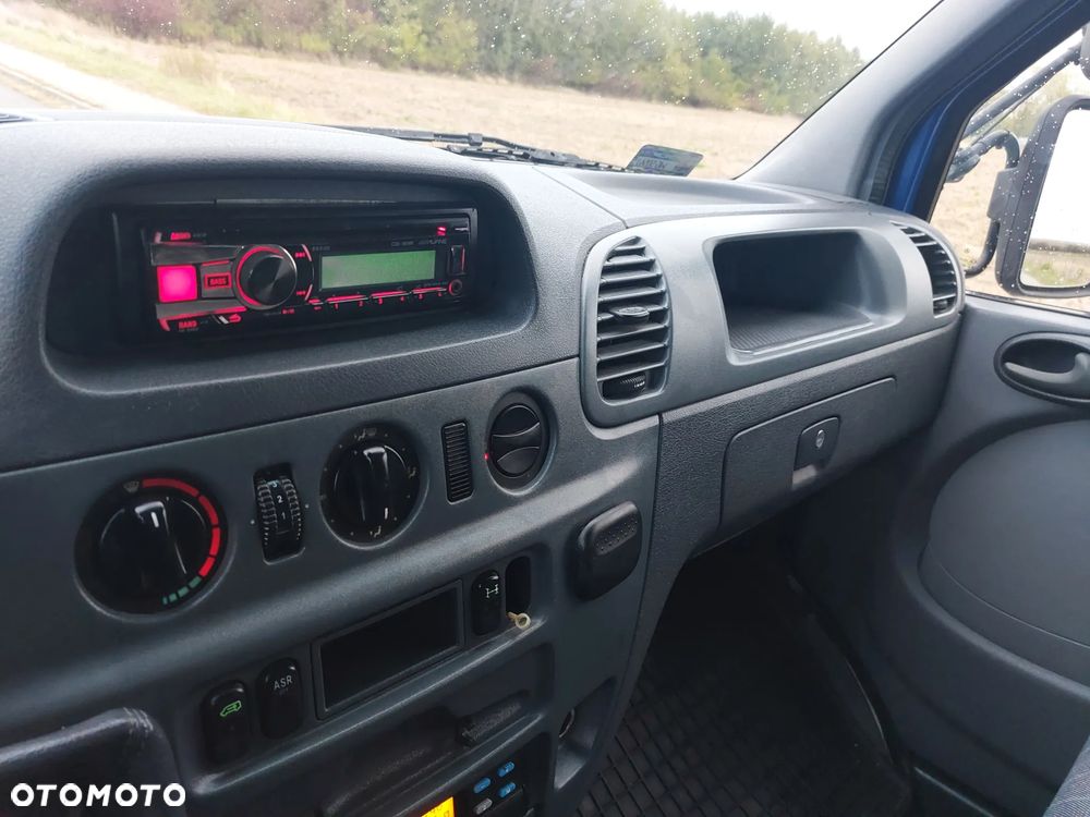Mercedes-Benz Sprinter - 23