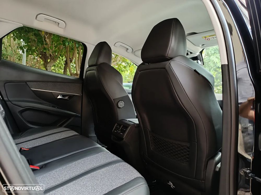 Peugeot 3008 1.2 PureTech Allure EAT8 - 30