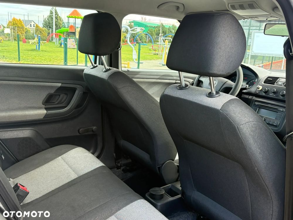 Skoda Fabia ver-1-2-12v-active - 11