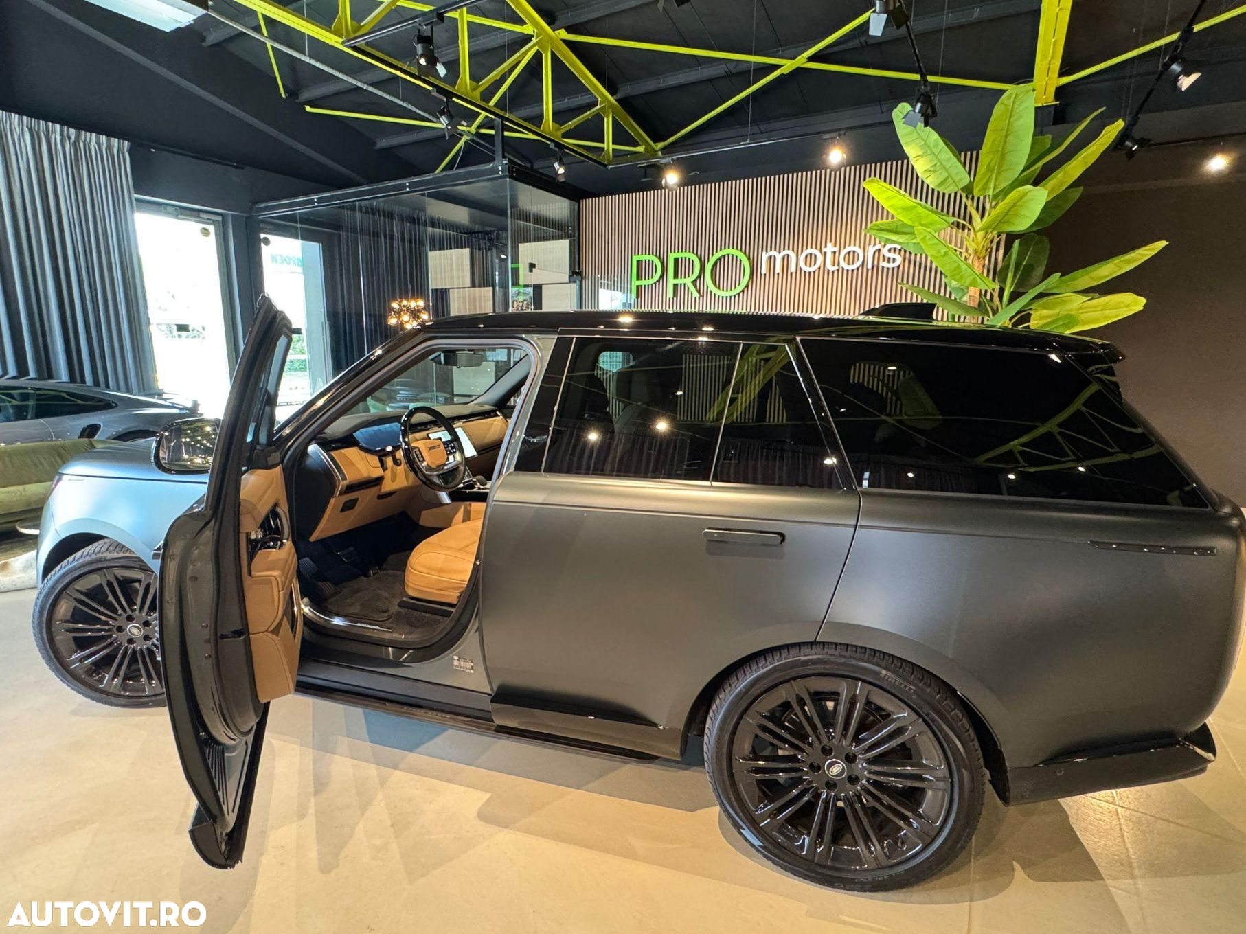 Land Rover Range Rover - 13