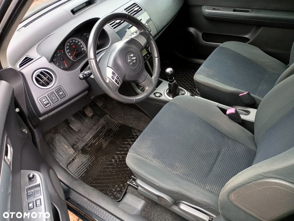 Suzuki Swift 1.3 DDiS Comfort - 6