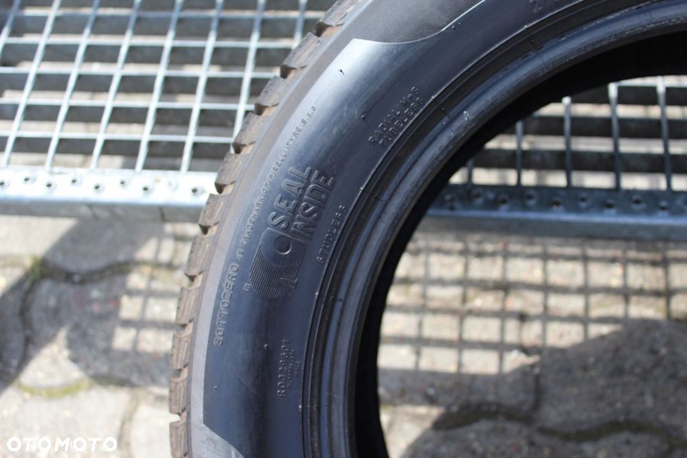 1x 215/55R17 94H PIRELLI WINTER SOTTOZERO 3 17r 7mm - 5