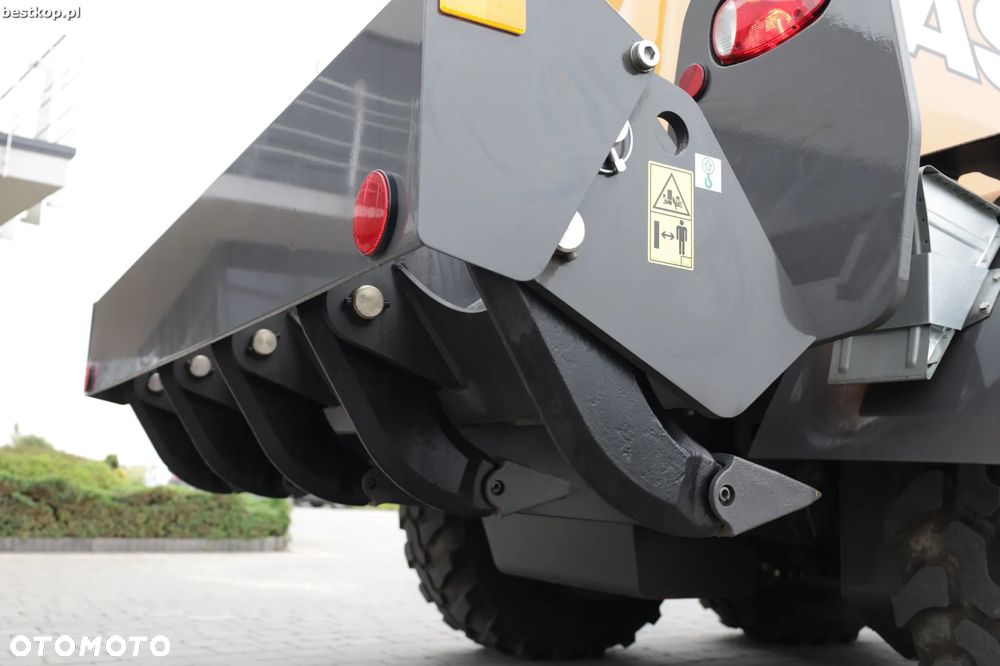Case 836C AWD - 8
