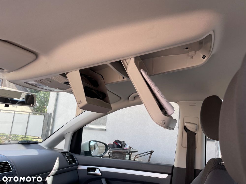 Volkswagen Touran 1.6 TDI DPF Trendline - 11