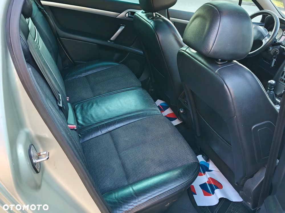 Peugeot 407 2.0 HDI Platinum - 21