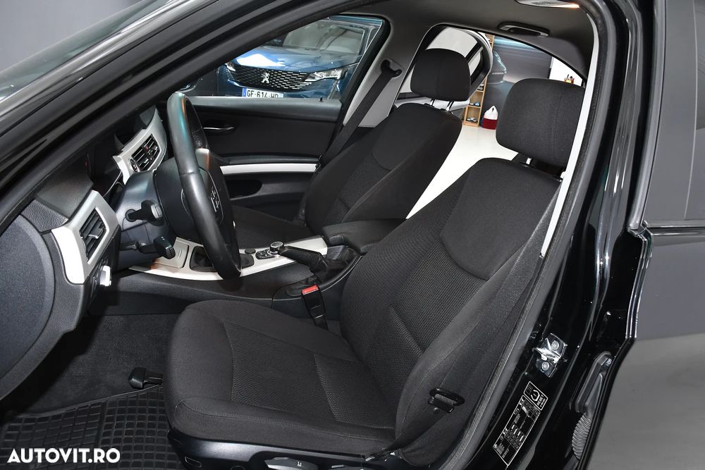 BMW Seria 3 318d - 14