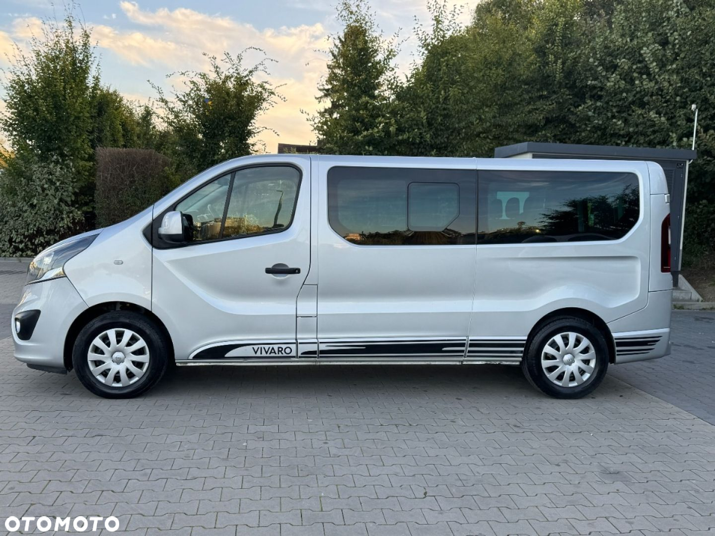 Opel Vivaro - 14