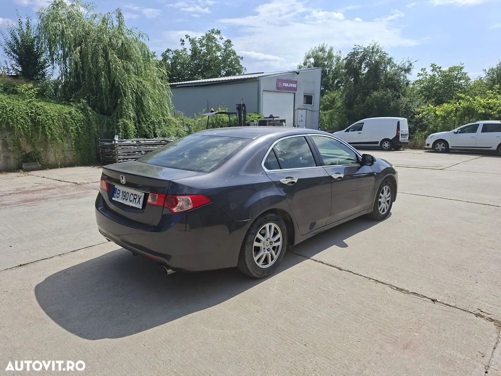 Honda Accord 2.0i Comfort - 8