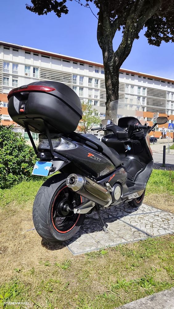 Yamaha TMAX - 9