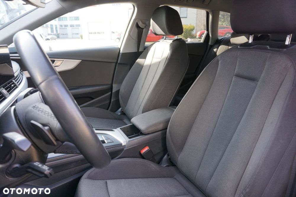 Audi A4 Avant - 11