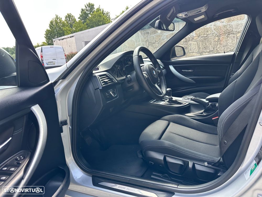 BMW 318 d Line Sport - 20