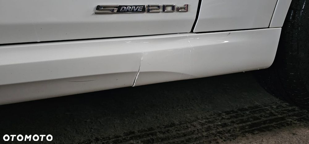 BMW X1 sDrive20d - 11