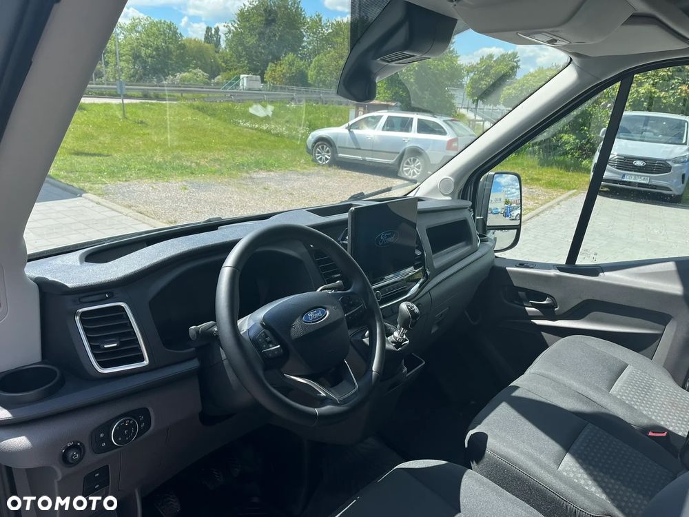 Ford Transit - 12