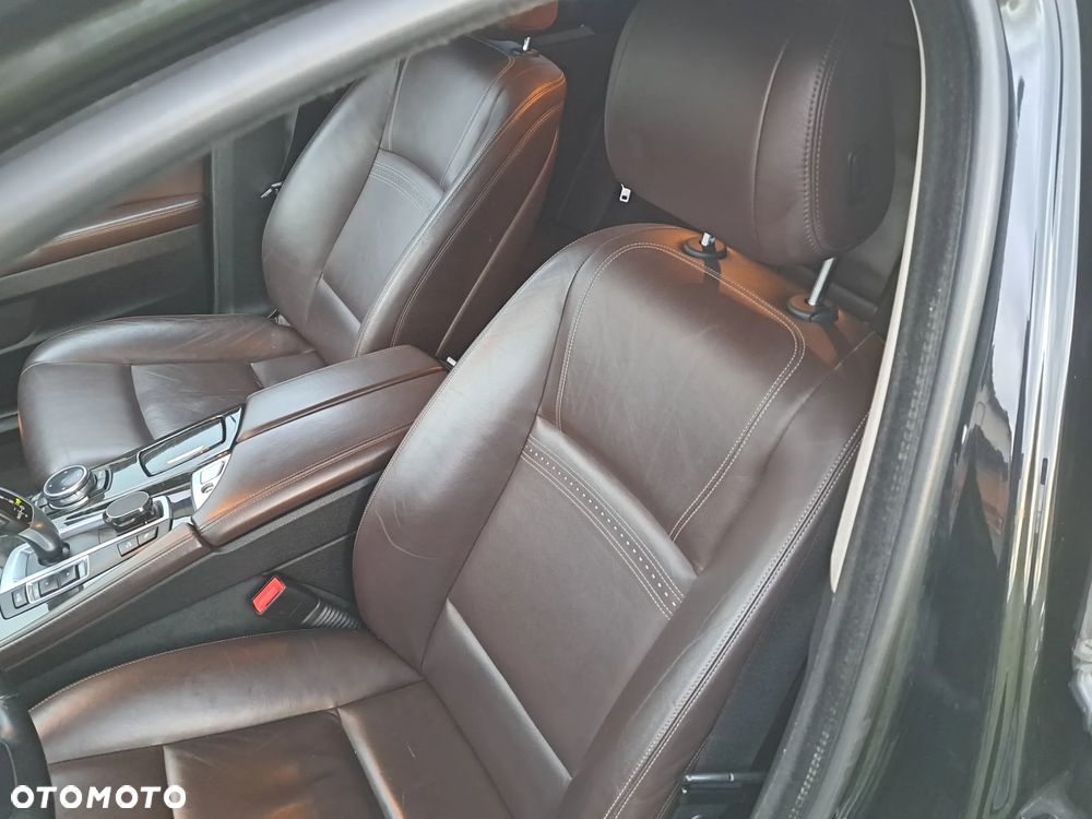 BMW Seria 5 520d xDrive - 4