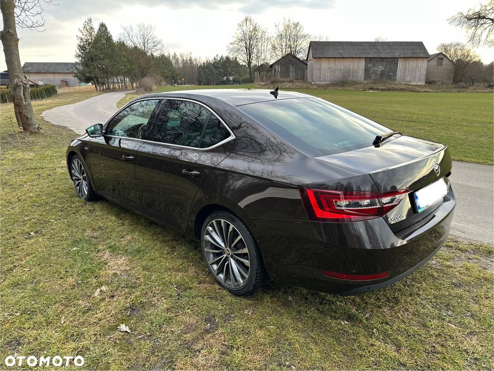 Skoda Superb 2.0 TDI 4x4 L&K DSG - 7