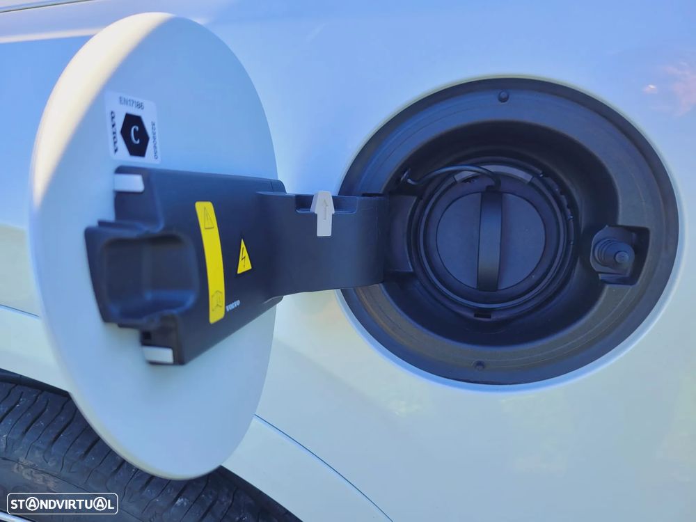 Volvo XC 90 2.0 T8 PHEV Core AWD - 46