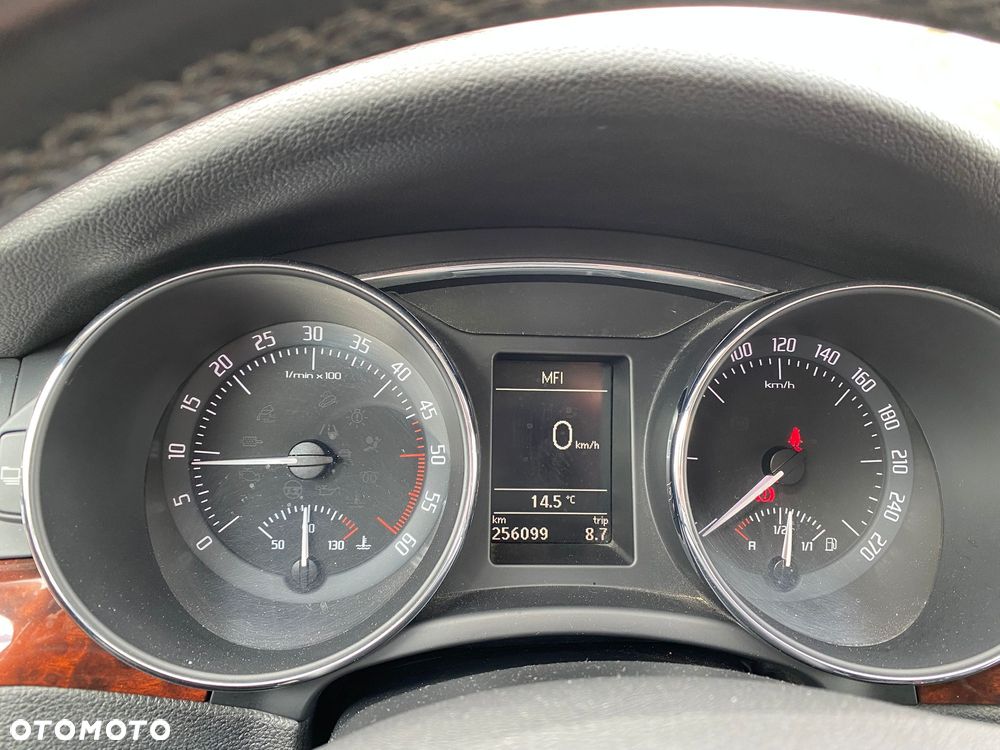 Skoda Superb 1.9 TDI Ambition - 9