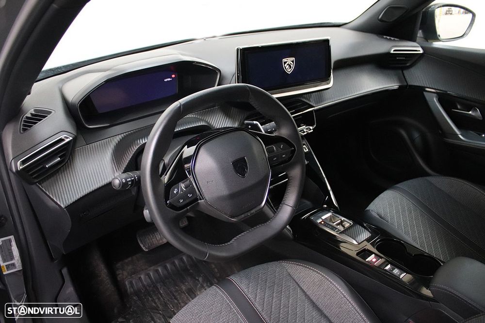 Peugeot 2008 1.2 PureTech Allure EAT8 - 6