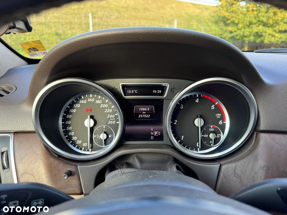 Mercedes-Benz ML - 17