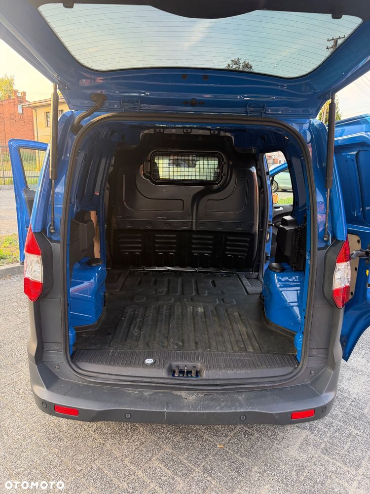 Ford transit courier - 8