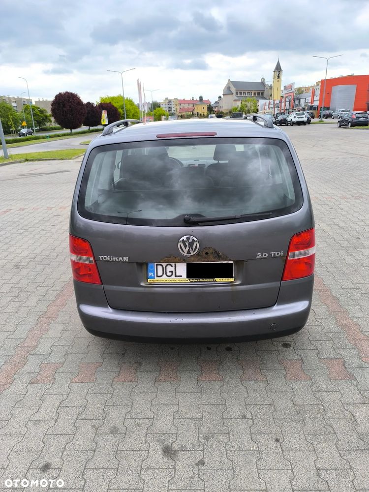 Volkswagen Touran 2.0 TDI DPF Trendline - 4