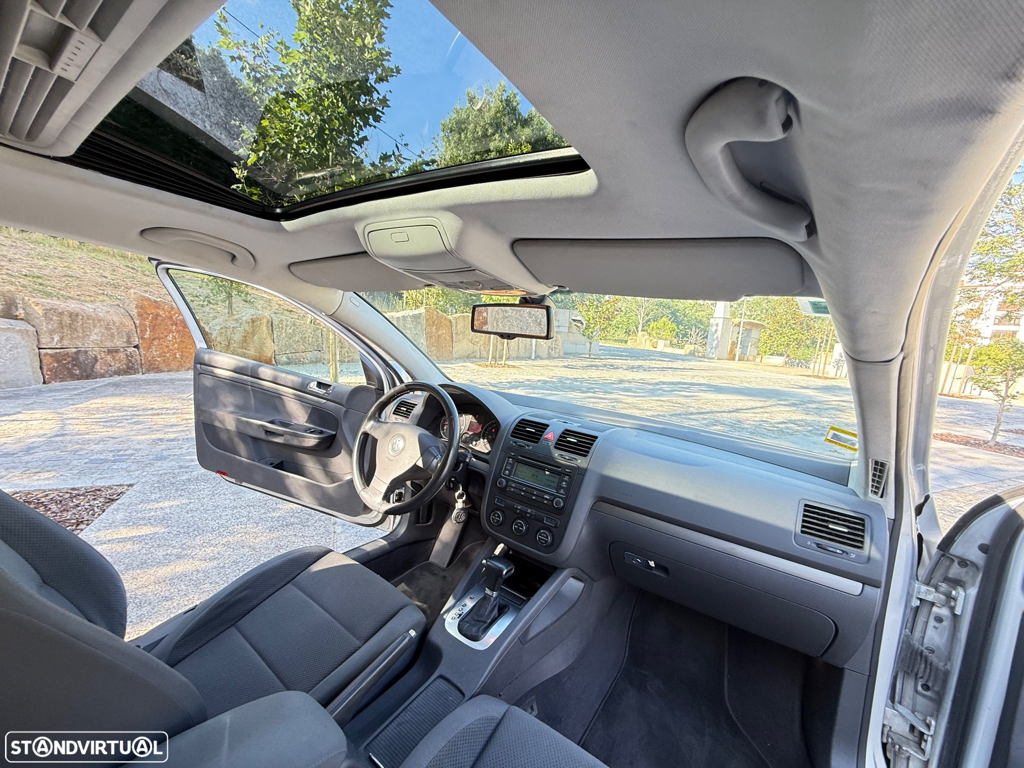 VW Golf 2.0 TDi Sport DSG - 17